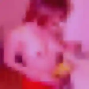 Charline, 19 ans, en ligne à Bain-de-Bretagne pour une rencontre coquine