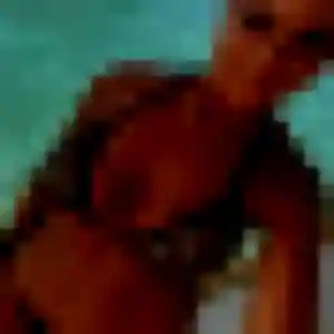 Aïcha, 22 ans, connectée à Caudebec-lès-Elbeuf pour une rencontre coquine
