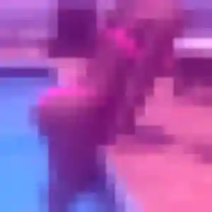Gnilane, 19 ans, disponible à Cébazat pour une rencontre coquine