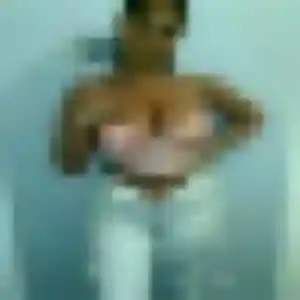 Jessica, 30 ans, en ligne à Charnay-lès-Mâcon pour un rencontre plan cul