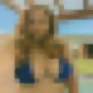 Pénélope, 38 ans, en ligne à Château-Gontier-sur-Mayenne pour une rencontre coquine