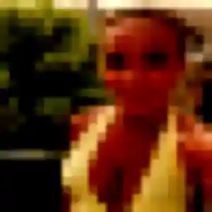 Naëlle, 25 ans, connectée à Chaville pour une rencontre coquine
