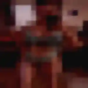 Photo de Mégane à Gévezé (28 ans) - rencontre plan cul gratuit