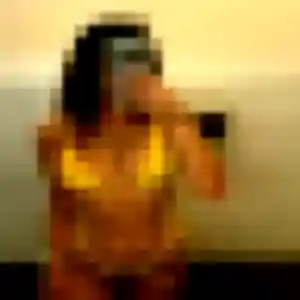 Hawa, 43 ans, en ligne à Hayange pour une rencontre coquine