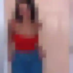 Afia, 24 ans, en ligne à Joinville-le-Pont pour une rencontre coquine