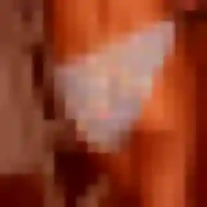 Photo exclusive de Nneka, 24 ans à La Baule-Escoublac - plan discret