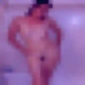 Photo exclusive de Karima, 45 ans à La Celle-Saint-Cloud - rencontre coquine