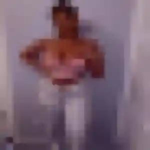 Dieynaba (21 ans) à Laon cherche une rencontre ce soir
