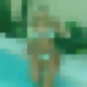 Charmante Charline, 26 ans à Le Mesnil-le-Roi - la contacter