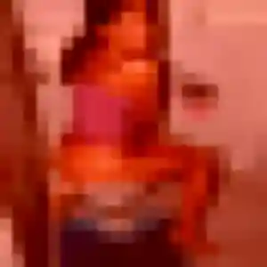 Nadège, 20 ans, dispo pour rencontre plan cul à Le Teil