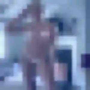 Belle Daba, 24 ans à Les Essarts-le-Roi - la contacter