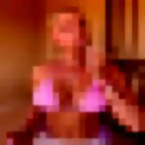 Miriam, 27 ans, en ligne à Linselles pour une rencontre coquine