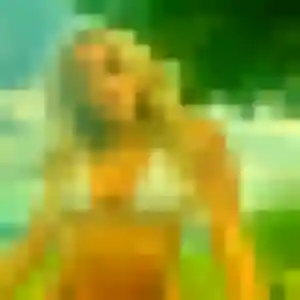 Sexy Adwoa, 19 ans à Moulins - la contacter