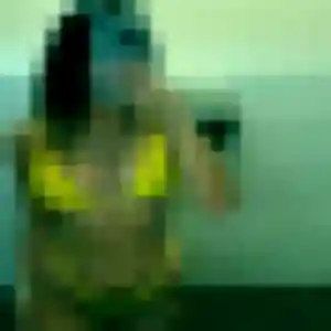 Rencontre Roxane, 19 ans à Niort en privé