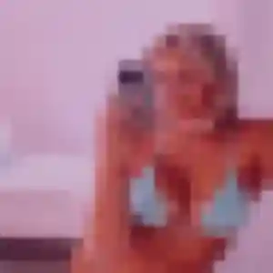 Miriam, 26 ans, disponible à Nouzonville pour un rencontre plan cul