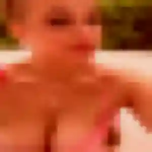 Abena, 23 ans, disponible à Orthez pour une rencontre coquine