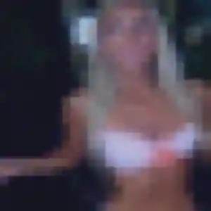 Photo de Sabrina à Petite-Rosselle (20 ans) - rencontre plan cul gratuit