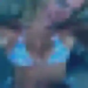 Kumba, 22 ans, connectée à Saint-Aubin-de-Médoc pour une rencontre coquine