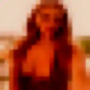 Solange, 19 ans, en ligne à Saint-Cyr-sur-Loire pour une rencontre coquine