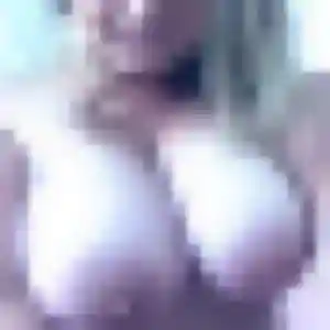 Kimberley, 19 ans, en ligne à Saint-Denis-de-Pile pour un rencontre plan cul