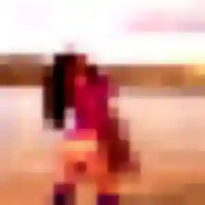 Carine, 24 ans, en ligne à Saint-Genis-Pouilly pour une rencontre coquine