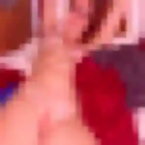 Gnilane, 22 ans, dispo pour rencontre plan cul à Saint-Jean-de-la-Ruelle