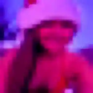 Atieno, 32 ans, connectée à Saint-Martin-lez-Tatinghem pour une rencontre coquine