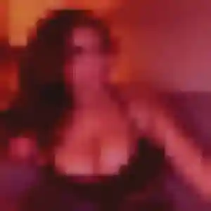 Adaeze, 37 ans, en ligne à Saint-Pol-de-Léon pour une rencontre coquine
