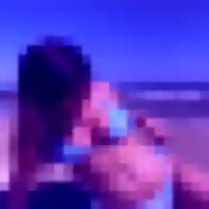 Photo de Roxane à Valenton (21 ans) - rencontre plan cul discret