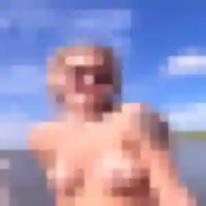 Funke, 38 ans, en ligne à Villeneuve-sur-Yonne pour une rencontre coquine